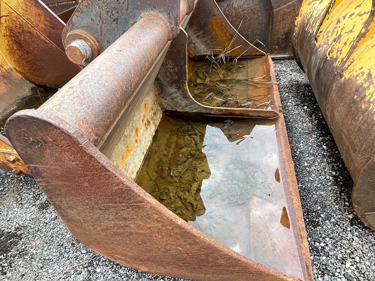 #5019-•-excavator-bucket-image-2