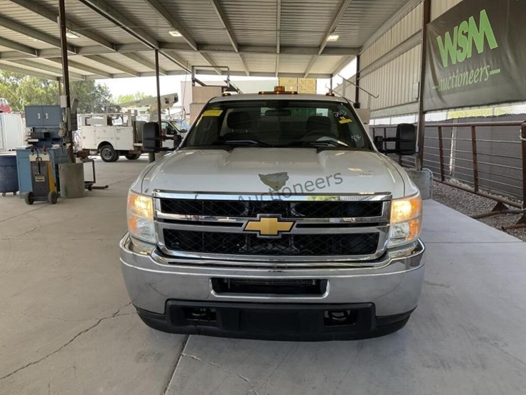 2013-chevrolet-silverado-3500hd-image-3