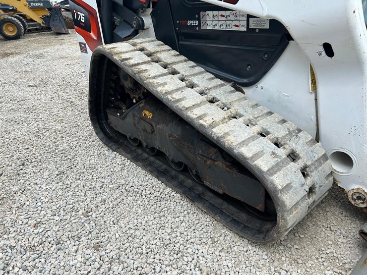 2022-bobcat-t76-image-12