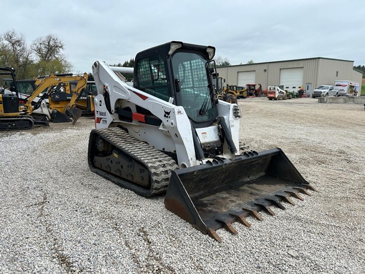 2017-bobcat-t870-image-6