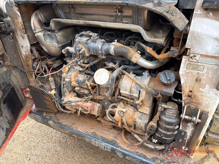 2020-bobcat-t770-image-13