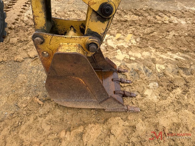 2001-caterpillar-416c-image-11