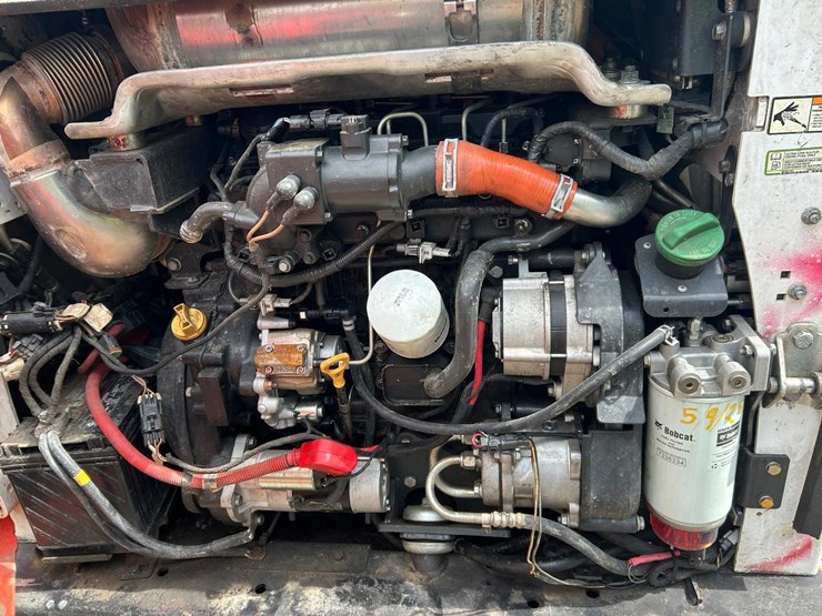 2022-bobcat-t770-image-15