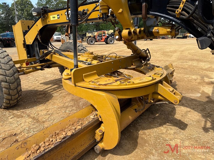 2021-caterpillar-120-image-9