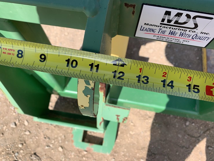 mds-john-deere-pallet-forks-image-9