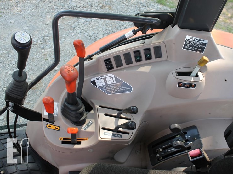 2012-kubota-m8540-image-19