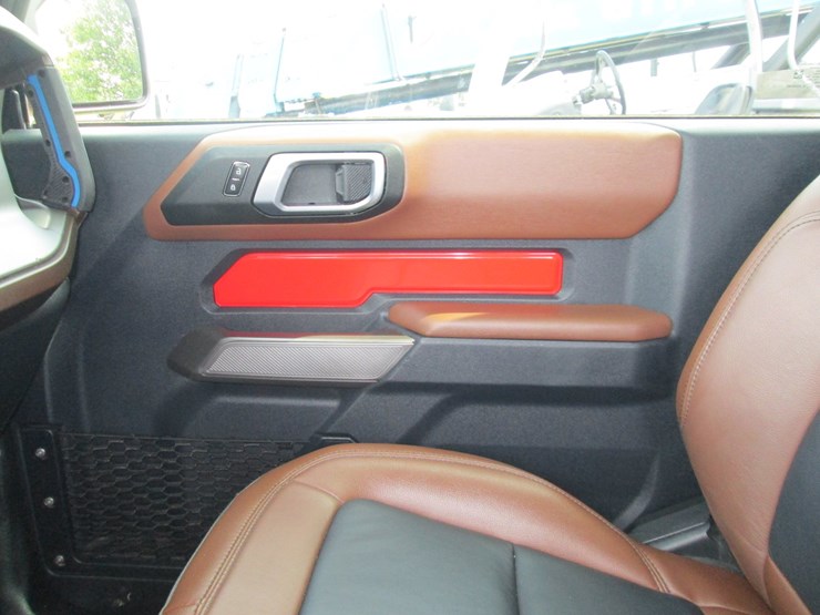 2023-ford-bronco-image-28