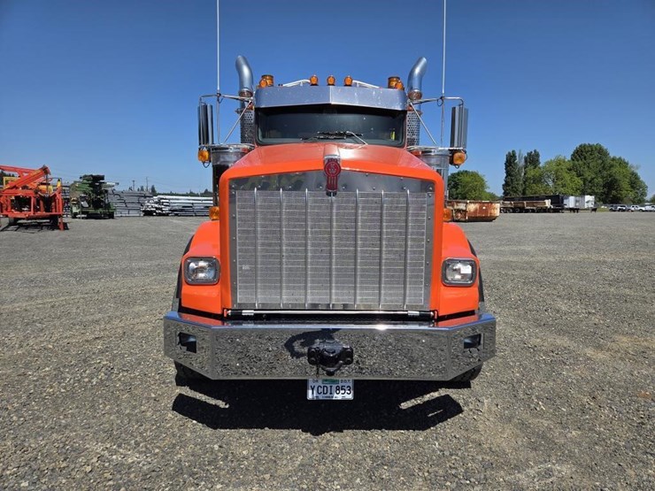 2026-kenworth-t800-image-2