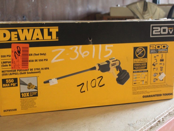 #2012-•-dewalt-550-psi-power-cleaner-image-1