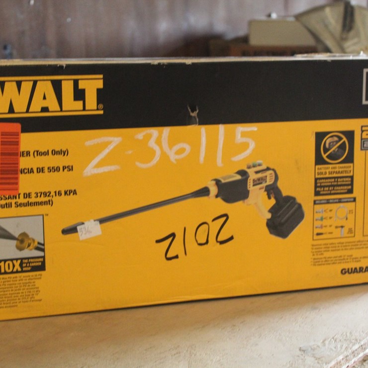 #2012 • DEWALT 550 PSI POWER CLEANER