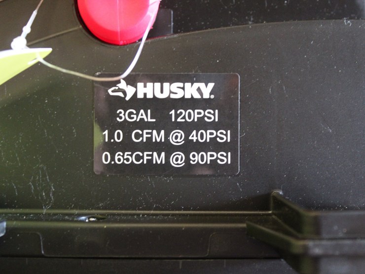 #2000-•-husky-3-gallon-air-compressor-image-2