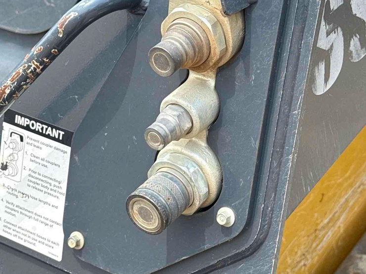 deere-331g-image-8