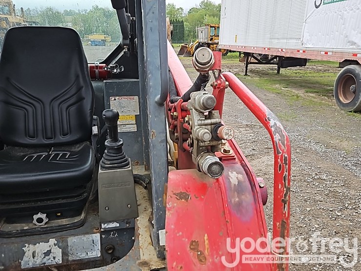 2018-takeuchi-tl8-image-15
