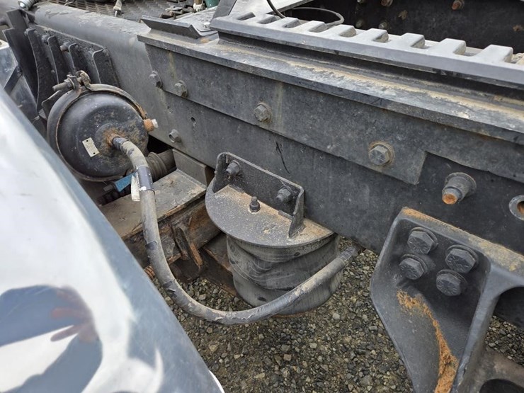2012-kenworth-t800-image-59