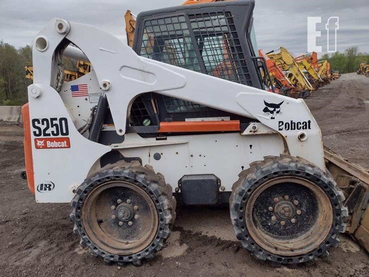 2002-bobcat-s250-image-21