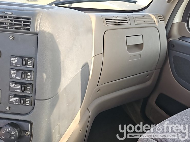 2019-freightliner-cascadia-125-image-28