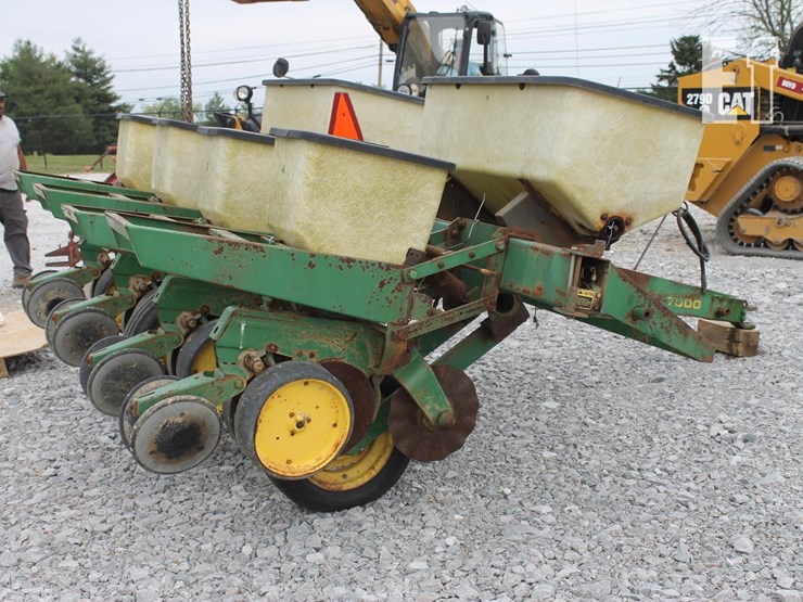 john-deere-7000-image-3