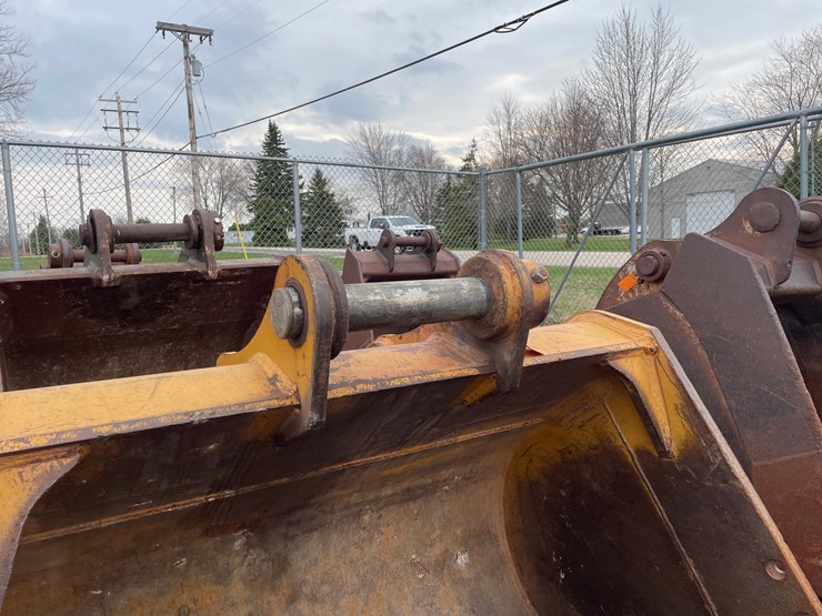 #5006-•-excavator-bucket-image-13