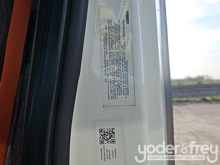 2019-freightliner-cascadia-125-image-38
