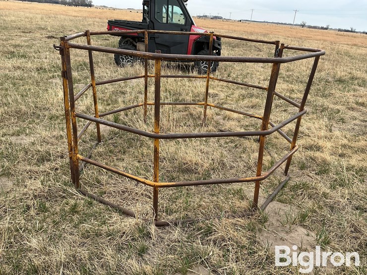 bale-feeder-image-4