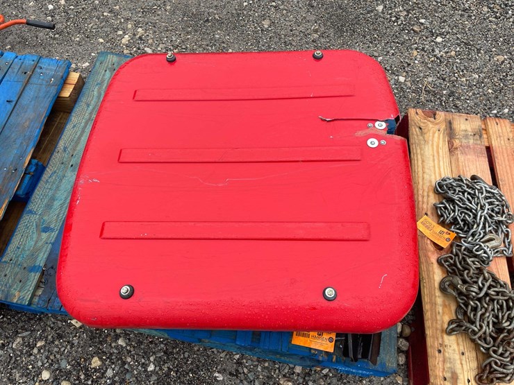 #5092-•-fiber-glass-tractor-roof-and-parts-image-2