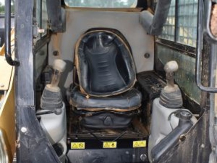 caterpillar-257b-image-8