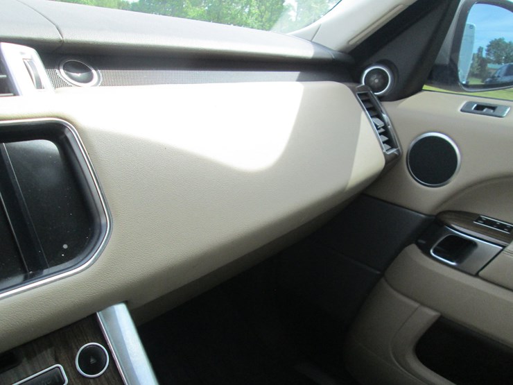 2015-land-rover-range-rover-image-27