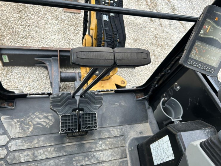 2021-caterpillar-303.5-image-20