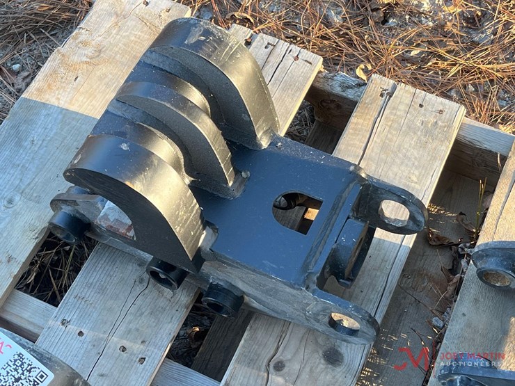 (1)-excavator-coupler-image-3