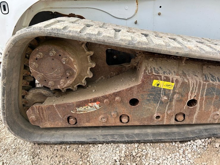 2017-bobcat-t870-image-13