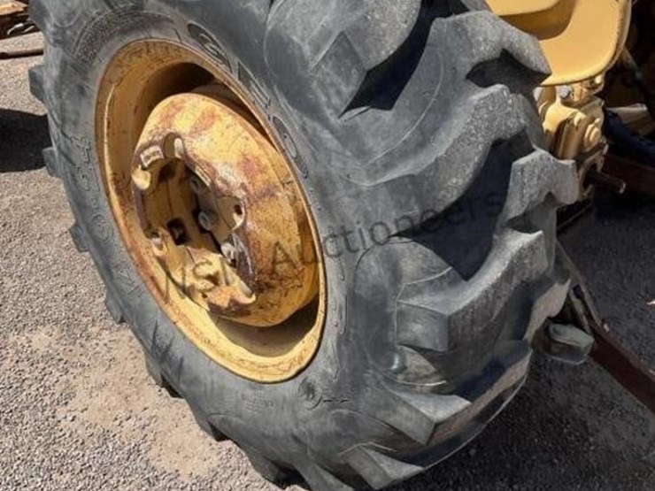 new-holland-345d-image-8