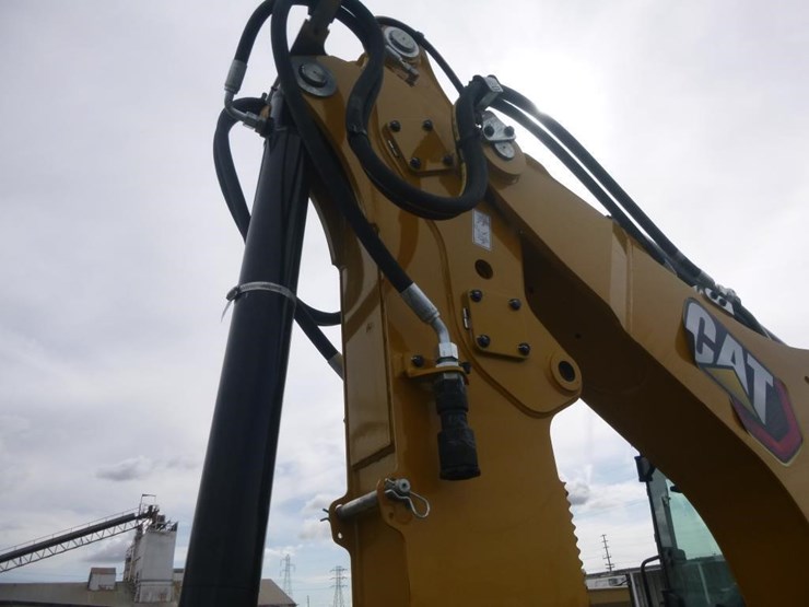 2023-caterpillar-420-xe-image-46