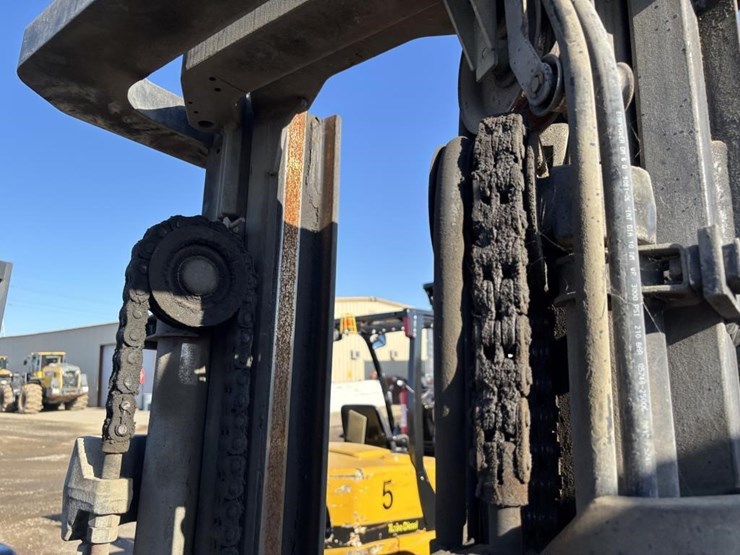 2015-caterpillar-2c6000-image-12