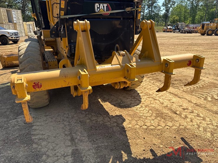 2021-caterpillar-120-image-13