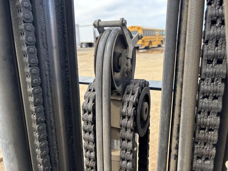 2020-caterpillar-2c6000-image-13