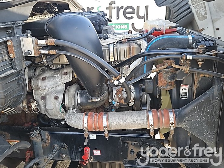 2019-freightliner-cascadia-125-image-24