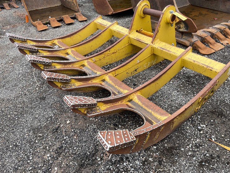 #5024-•-excavator-root-rake-image-2