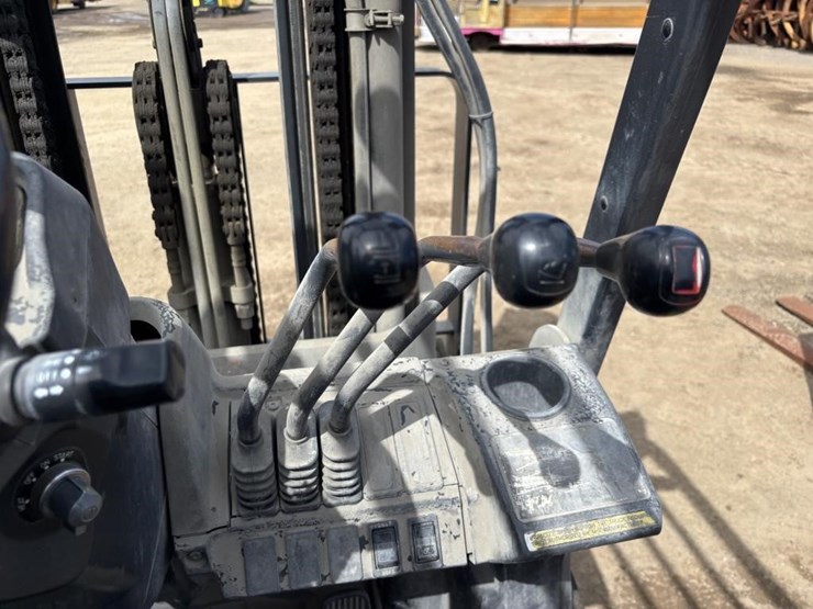 2020-caterpillar-2c6000-image-23