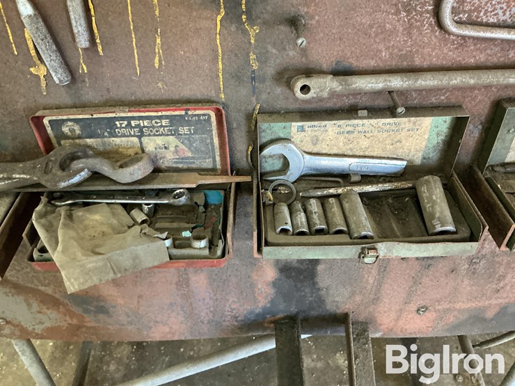 tools-w/tool-stand-image-12