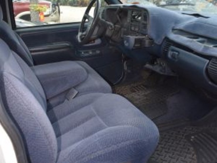 1995-chevrolet-1500-image-3