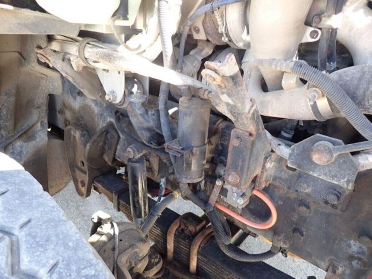 2012-caterpillar-ct660s-image-59