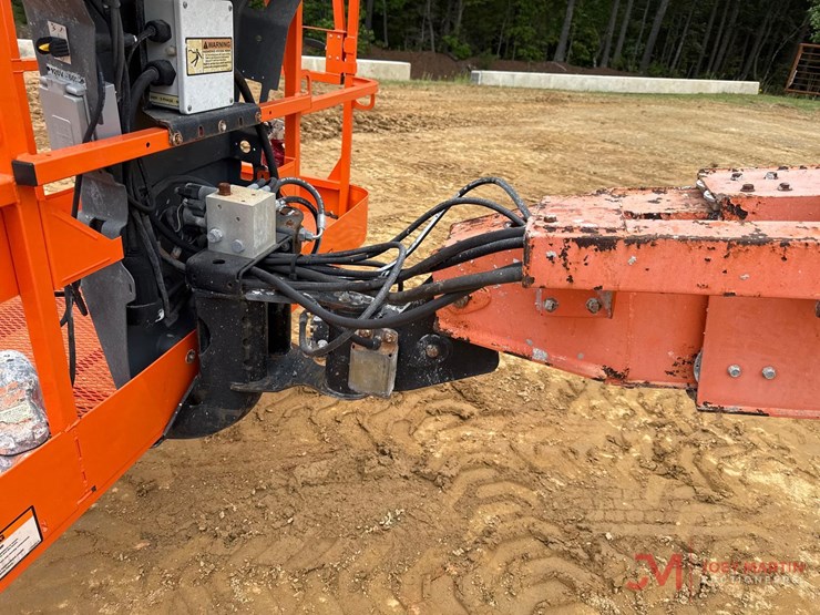 jlg-800s-image-10