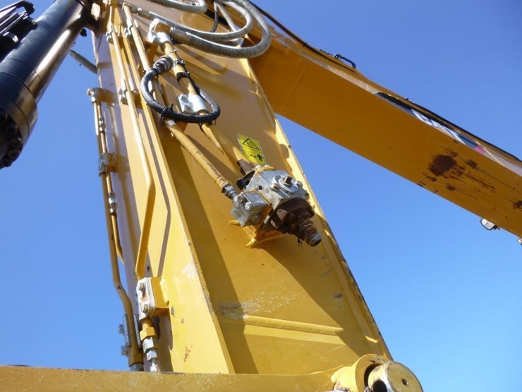 2019-caterpillar-335f-lcr-image-29