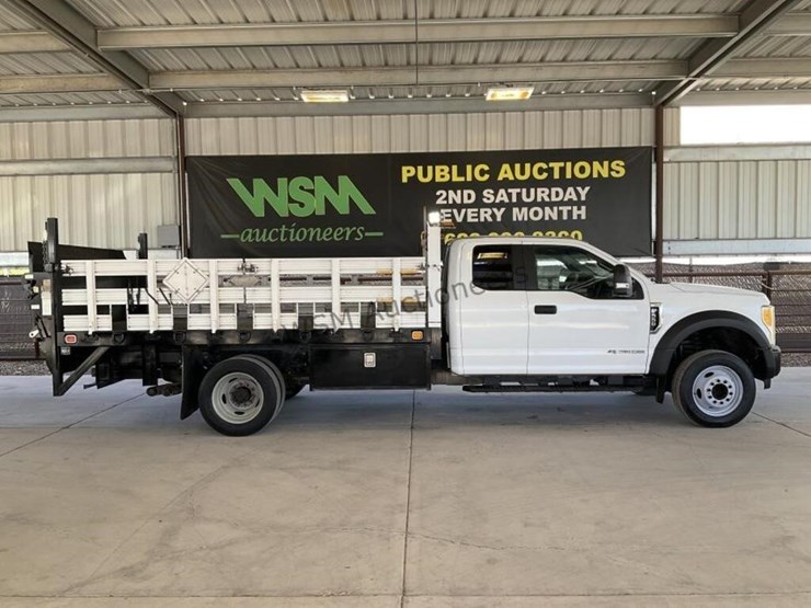 2017-ford-f550-image-1