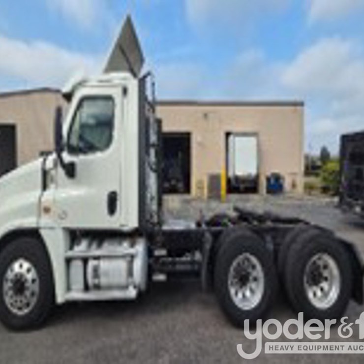 2019 FREIGHTLINER CASCADIA 125