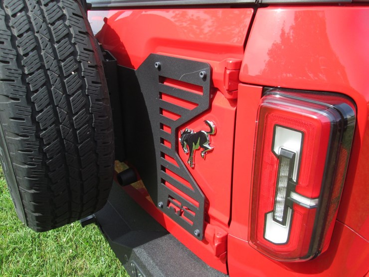 2023-ford-bronco-image-10