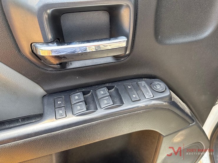 2019-chevrolet-silverado-2500-image-17
