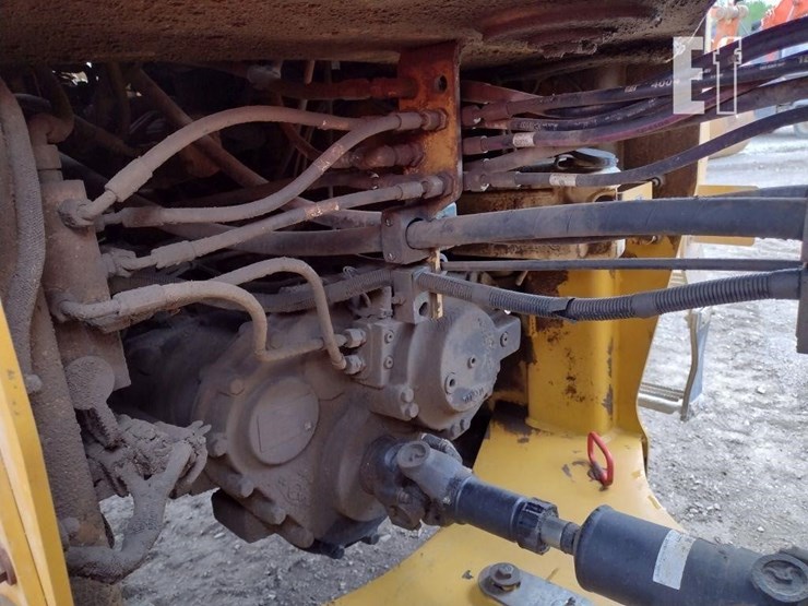 2015-caterpillar-914k-image-35