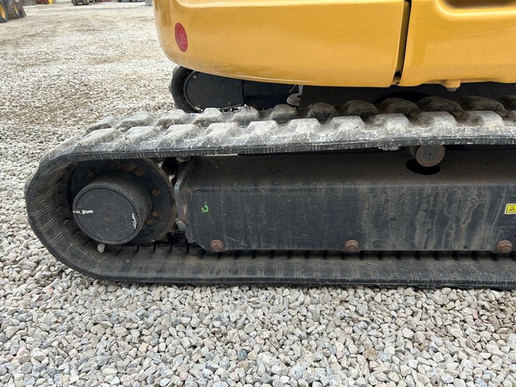 2021-caterpillar-303-image-12