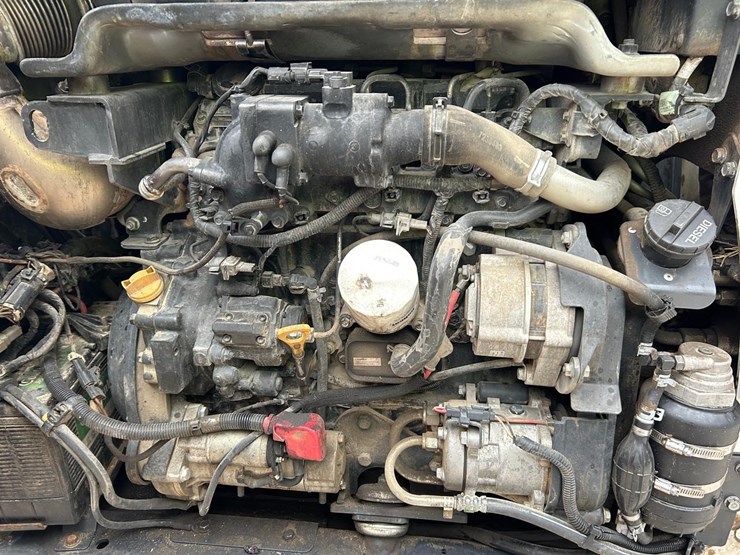 2020-bobcat-t770-image-15